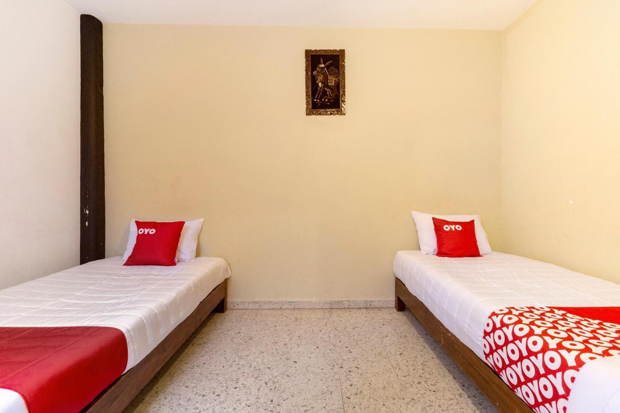 Oyo Hotel Emperador, Oaxaca Exterior foto